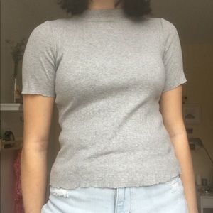 Grey ribbed mock neck tee